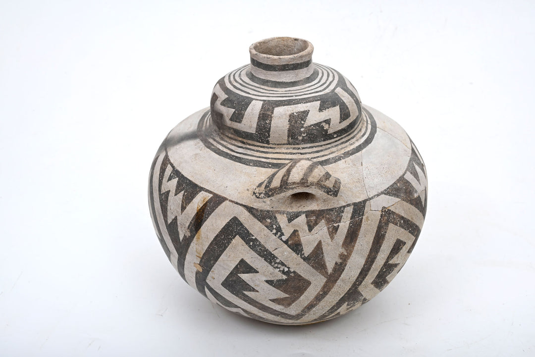Anasazi  Black-on-White Pottery Jar