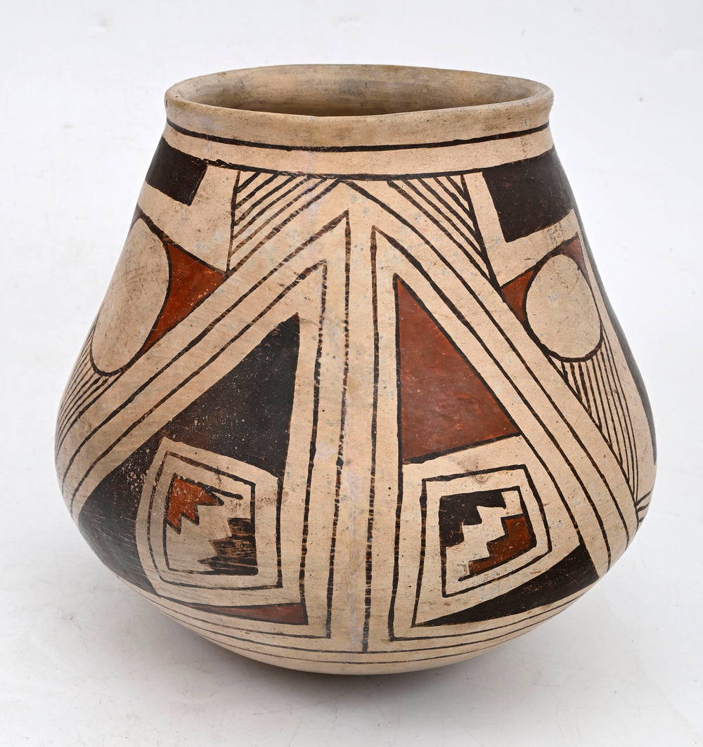 Casas Grandes Ramos Polychrome Olla