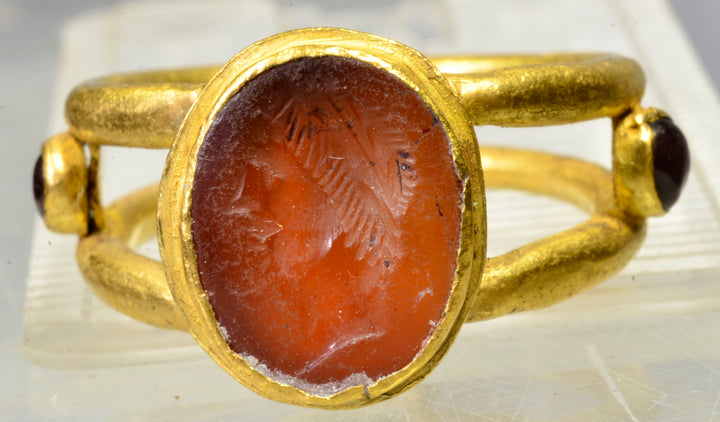 Superb Roman Gold Ring with Carnelian Stone Signet Intaglio
