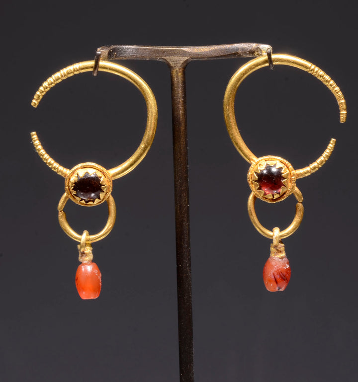 Roman Pair of Gold and Stone Pendant Earrings