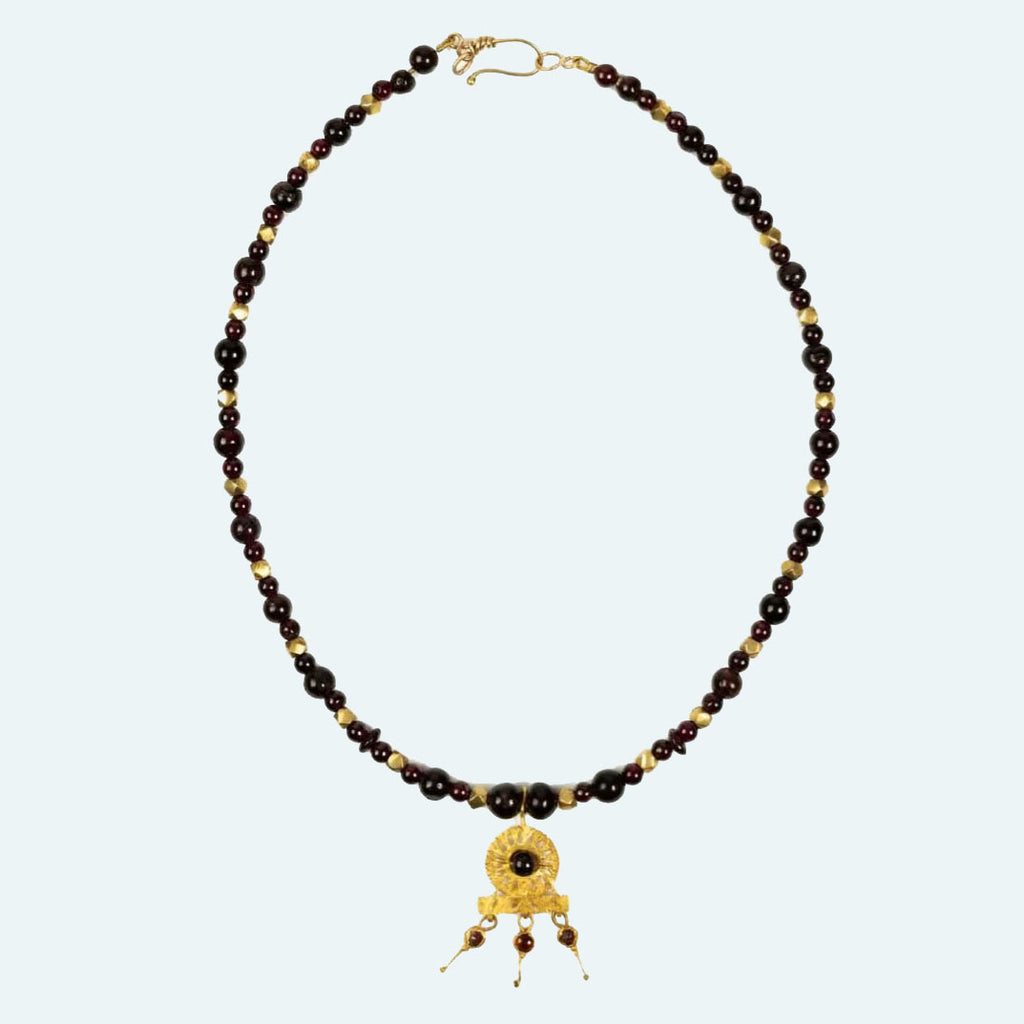 Beautiful Ancient Roman Garnet and Gold Pendant Necklace - Art for Eternity
