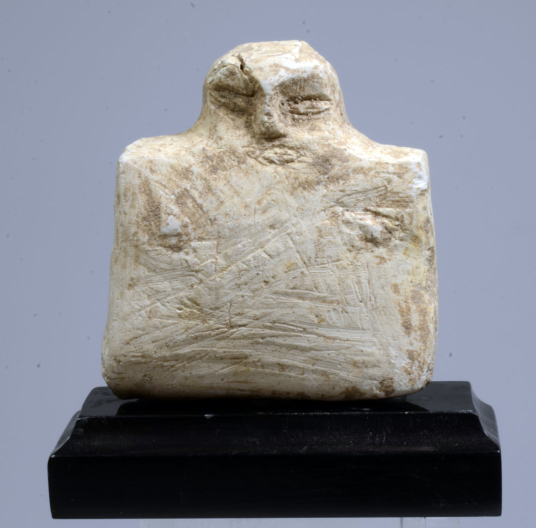 Anatolian Limestone Plank Idol