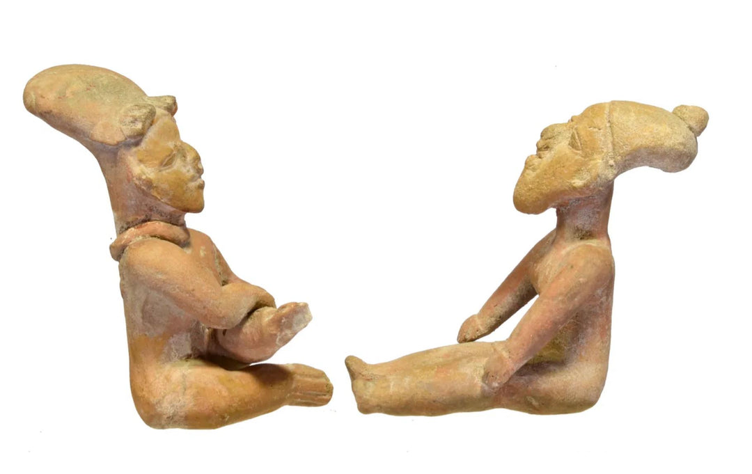 Jamacoaque Manabi Polychrome Pottery Pair Figures