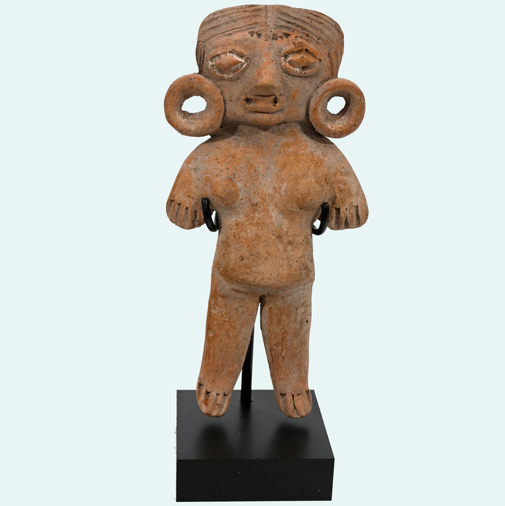 Michoacán Standing Pretty Lady Figure