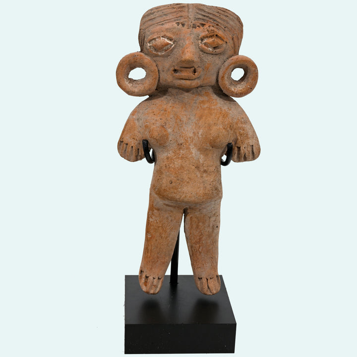 Michoacán Standing Pretty Lady Figure