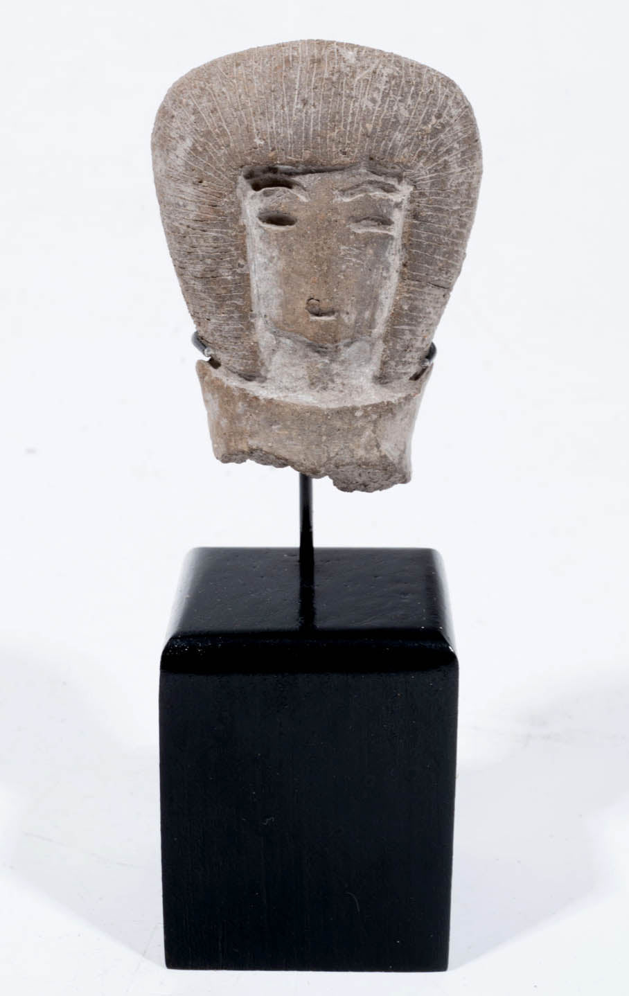 Valdivian Terracotta Bust of ‘Venus’