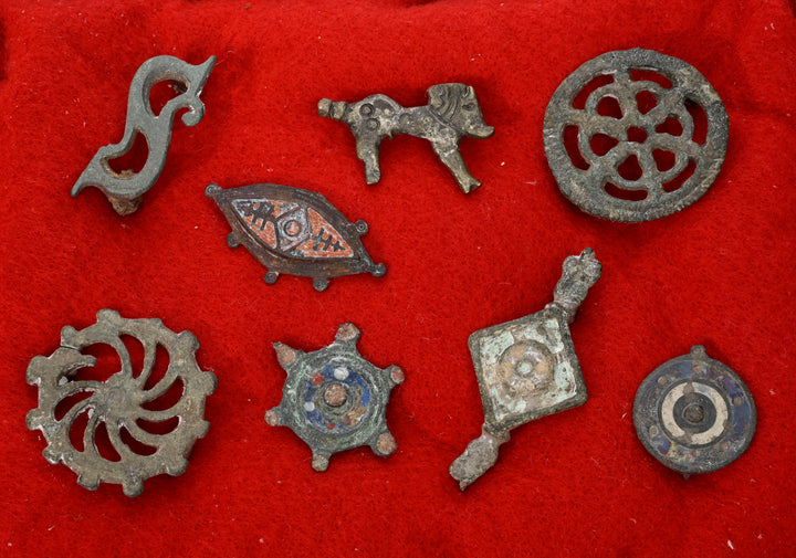 Eight Ancient Romano-British  Bronze Brooches/ Fibula in Case