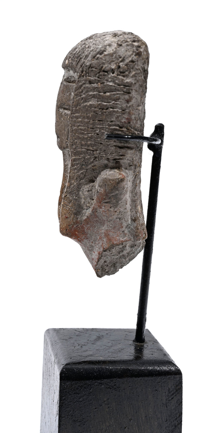 Valdivian Terracotta Bust of ‘Venus’