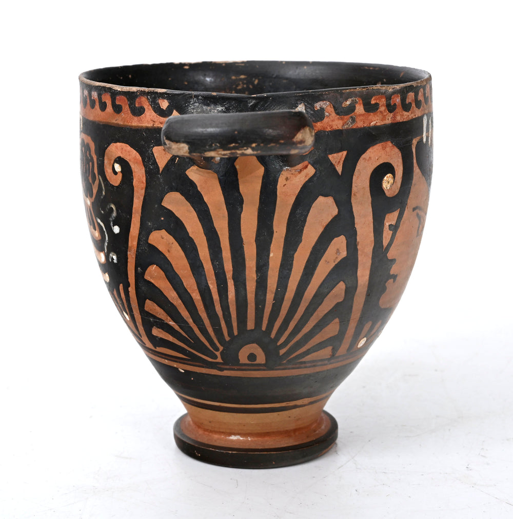 Apulian red-figure skyphos, Lady of Fashion with sakkos and stephane, side A close view
