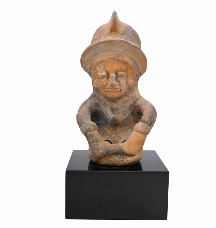 Bahía Pottery Seated Male with Crested Helmet